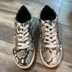 Pierre Dumas Snake Print Sneakers Women 9